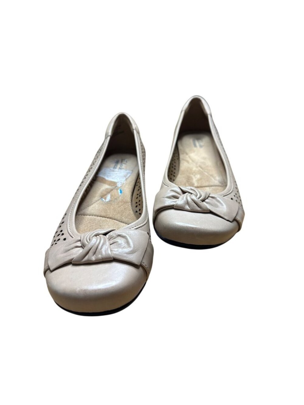 Clarks  Size 10 Womens Nude Slip On Flats With Bow Accent Perforated Design